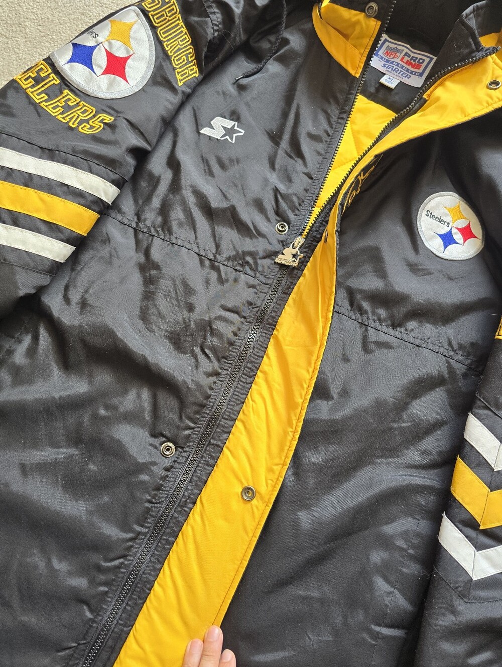 Vintage Starter NFL Pro Line Pittsburgh Steelers Hooded Puffer Jacket XL Rare - Picture 5 of 16